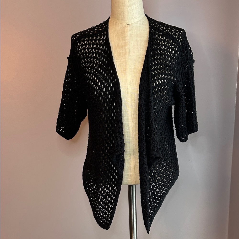 Old Navy Short Sleeve Black Crochet Open Front Draped Hi Low Shrug Cardigan S